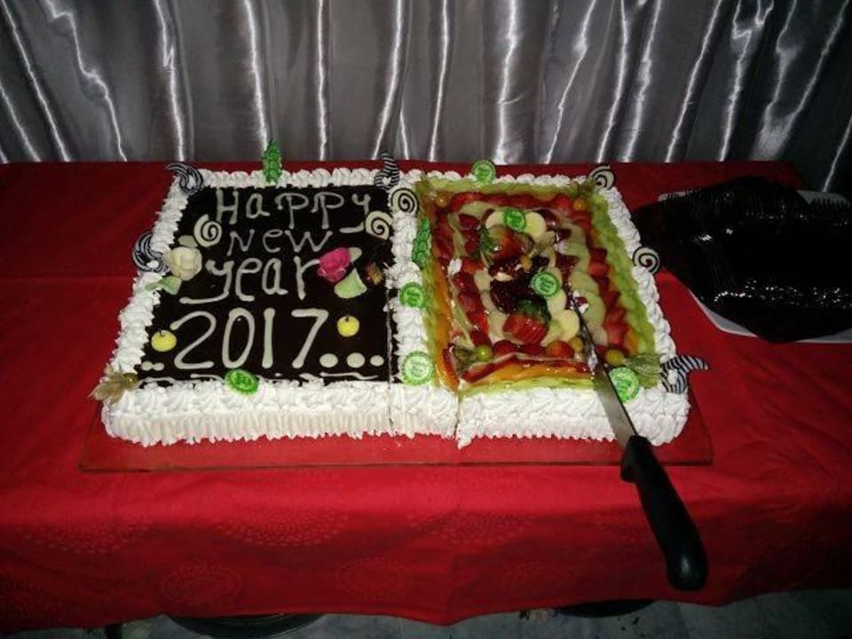 Silvestertorte in der Hotelbar Shams Prestige Abu Soma-Adults Only