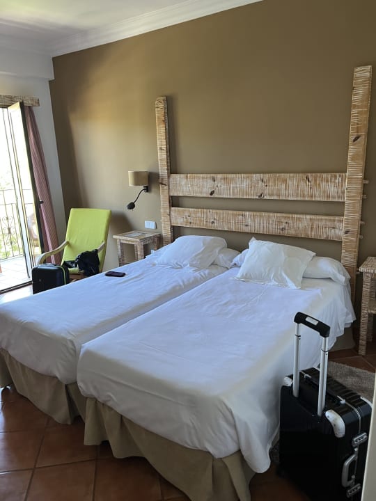 Zimmer Hotel Es Port