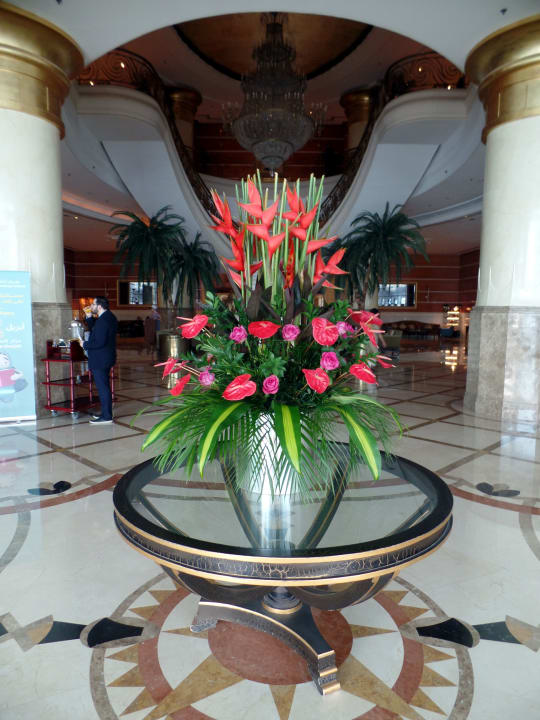 Lobby Corniche Hotel Sharjah