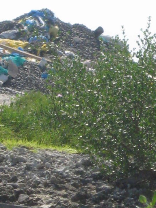 Abfallberg auf der Insel Adaaran Select Hudhuran Fushi - Premium All Inclusive