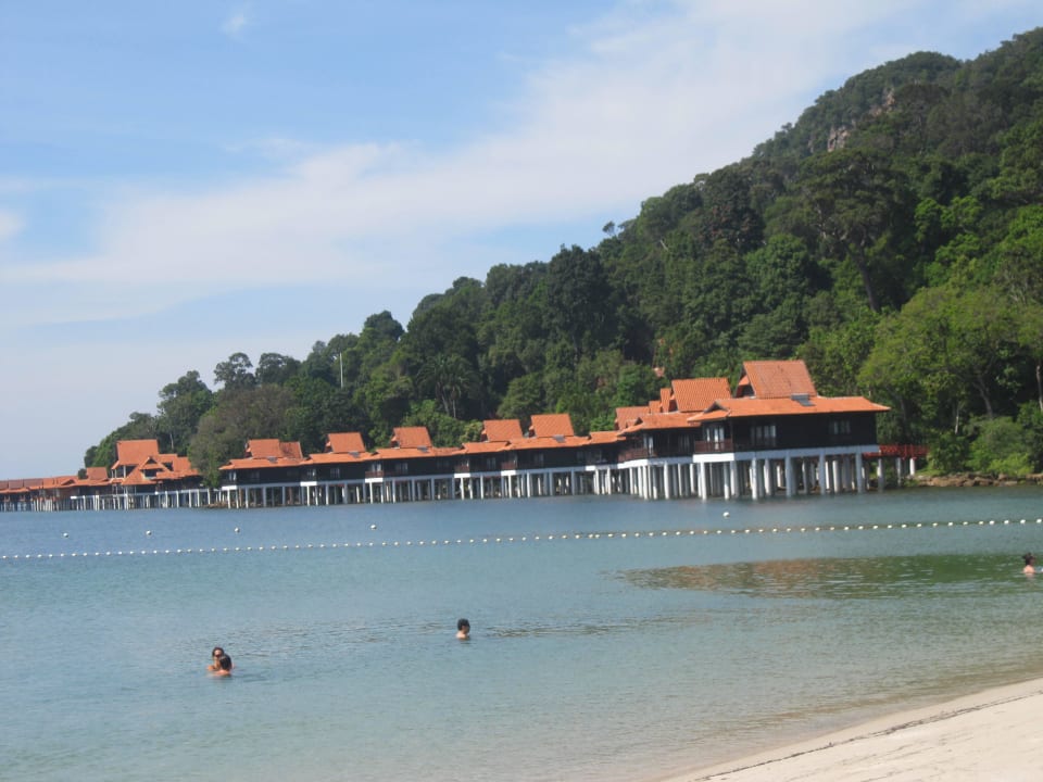 Es gibt auch Overwater-Bungalows Berjaya Langkawi Resort