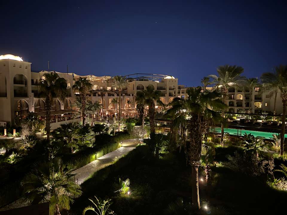 Gartenanlage Serry Beach Resort