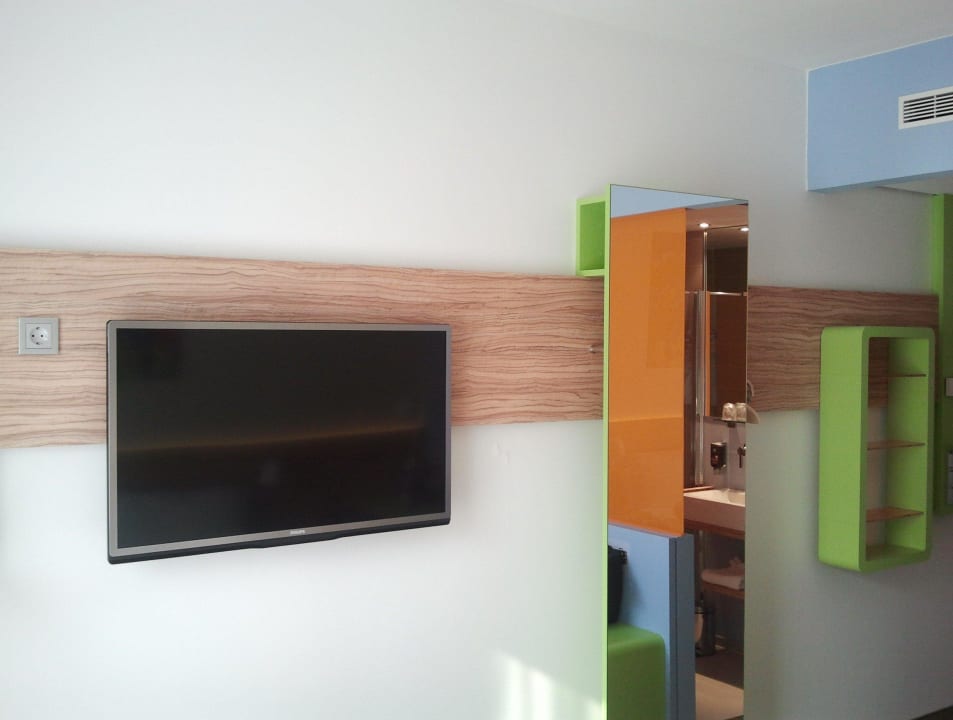 1a Flatscreen-TV Hey Lou Hotel Hildesheim