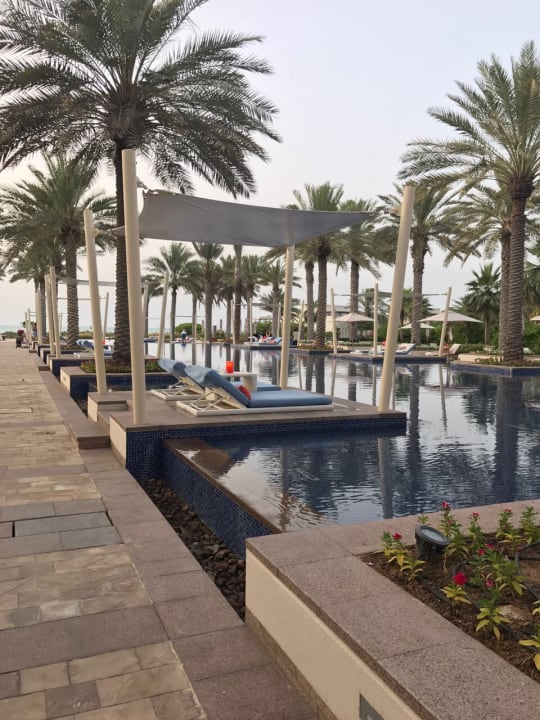 Pool Park Hyatt Abu Dhabi Hotel and Villas