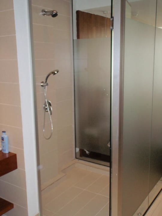 Dusche Napa Mermaid Hotel & Suites