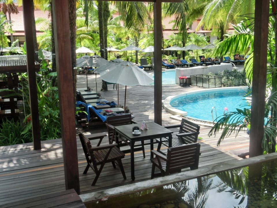 Blick zum Pool vom Restaurant Khaolak Bhandari Resort & Spa