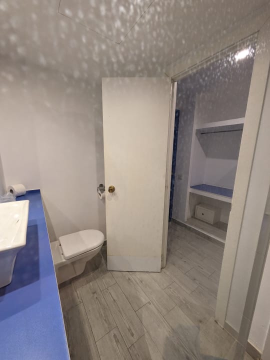 Zimmer Guya Wave Hotel