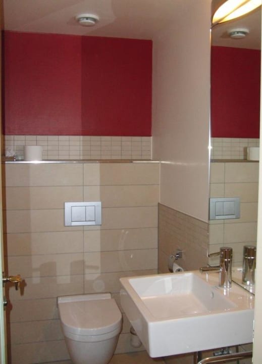 Sep. Toilette  Hotel Lamm - Mitteltal