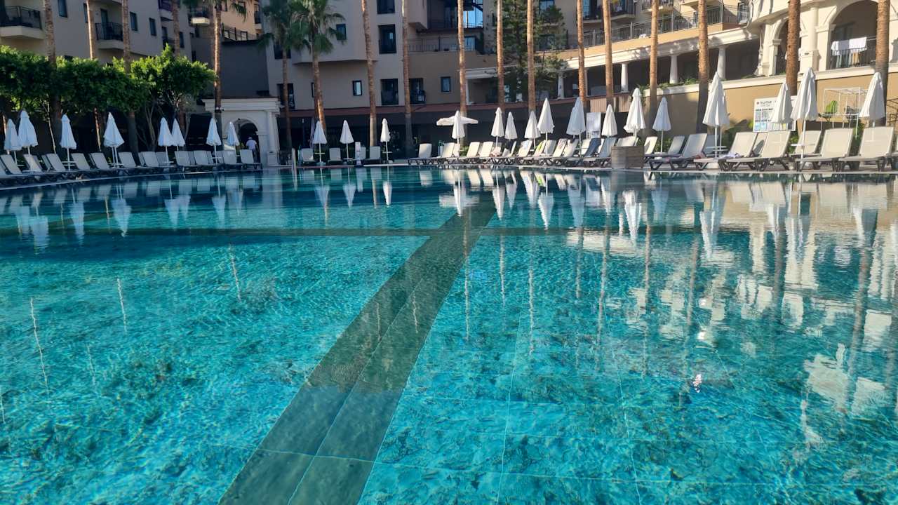 Pool allsun Numa Club Side