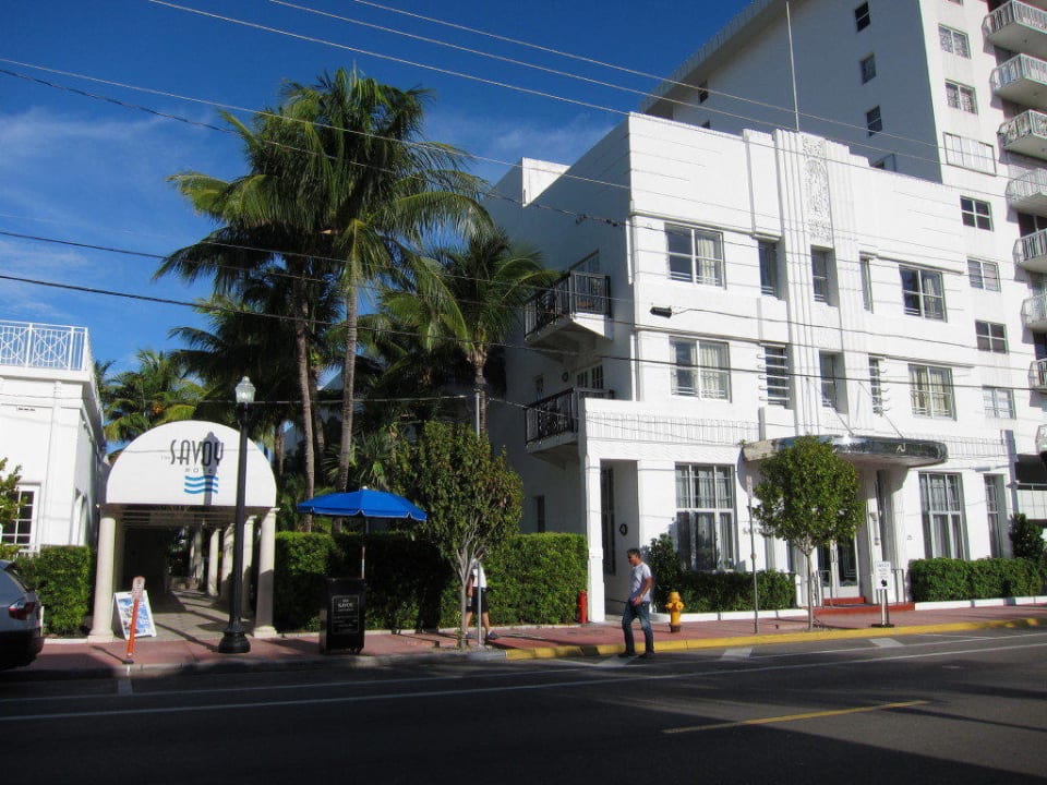 Eingang The Savoy Hotel