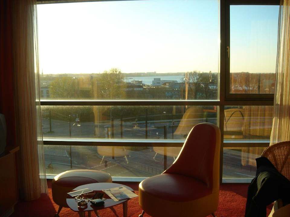 Zimmerausblick auf die Warnow ScanHotels City Rostock