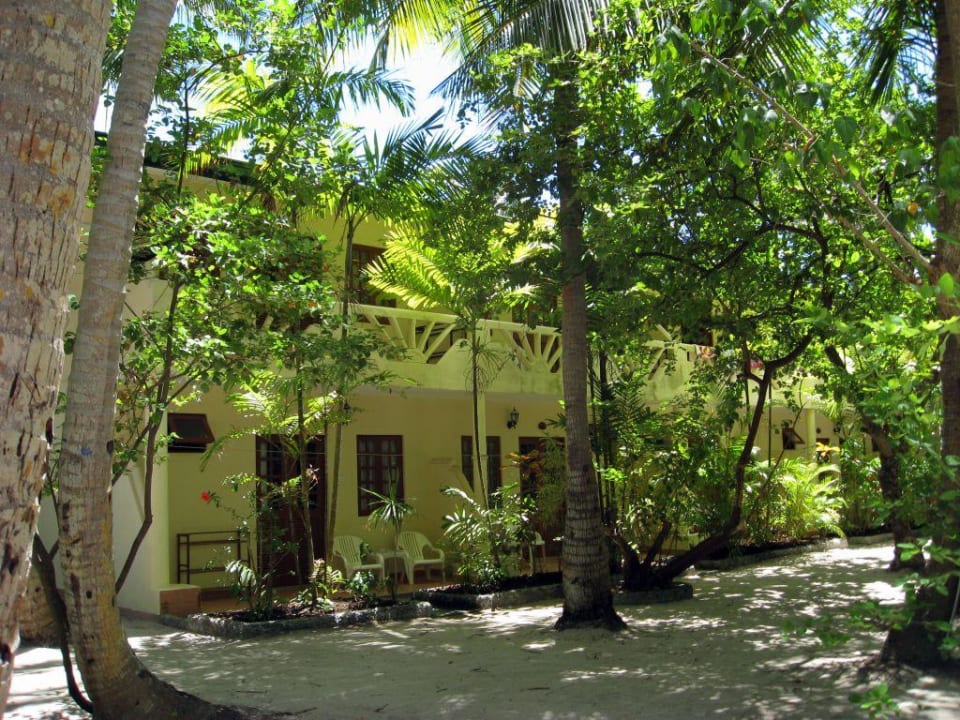 Doppelstöcker Embudu Village