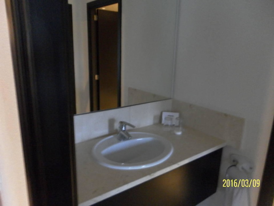 Vorraum zum Badezimmer Prinsotel La Dorada