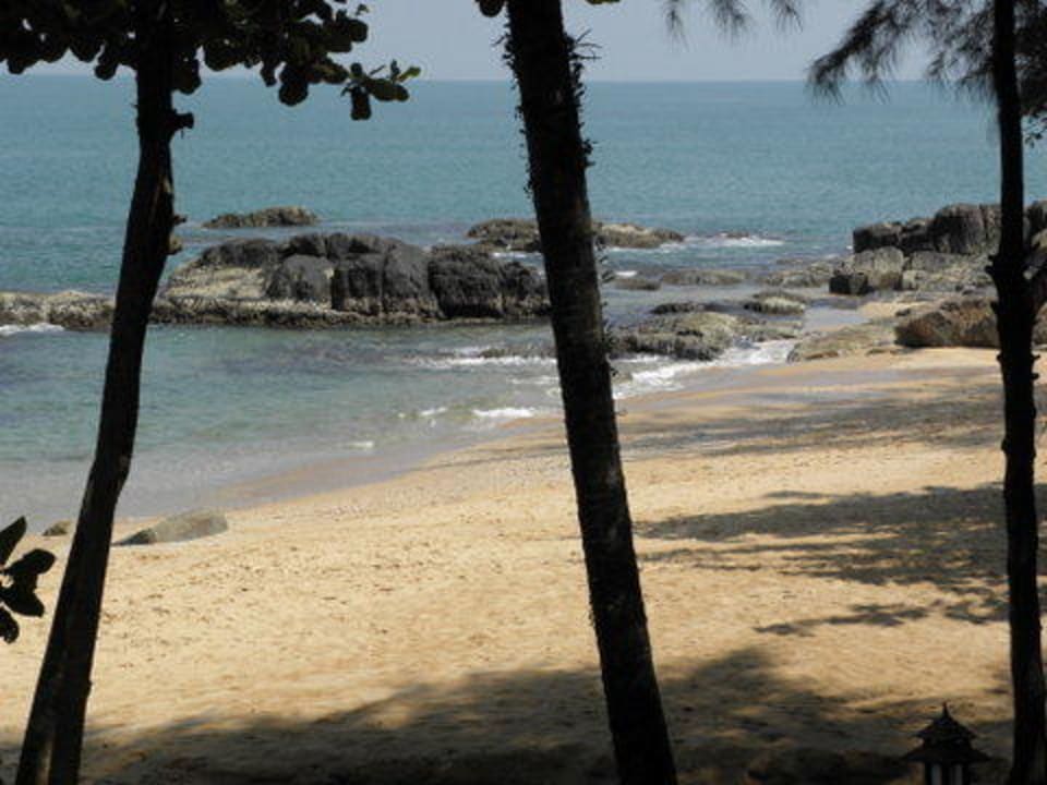 Auf dem Weg zum anderen Strandende Moracea by Khao Lak Resort
