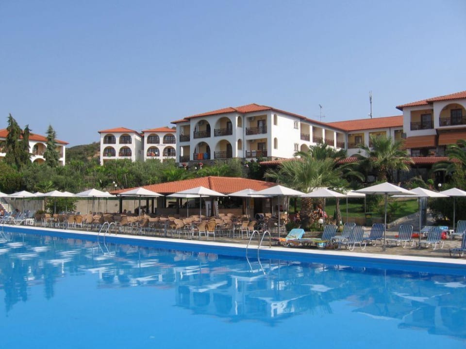 Basen Akrathos Beach Hotel