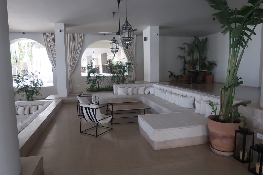 Lobby Serry Beach Resort