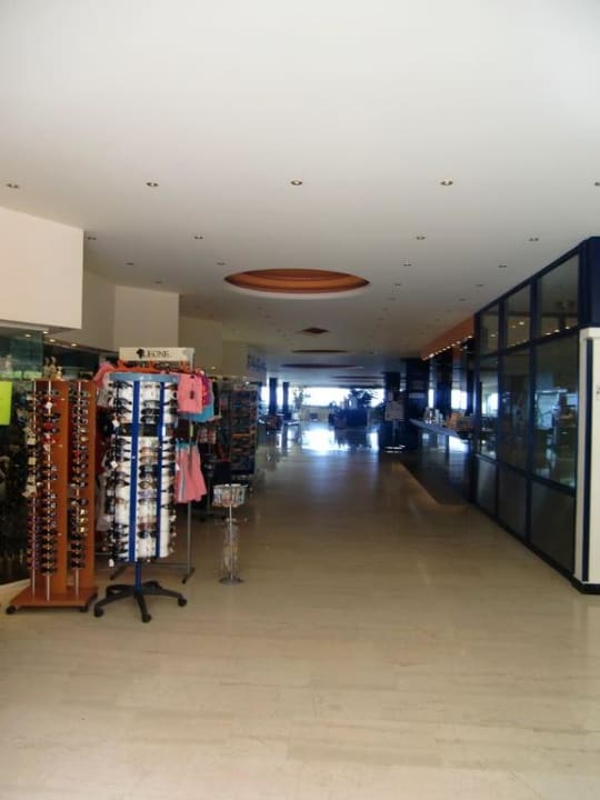 Einkaufsmöglichkeiten im Hotel Royal & Imperial Belvedere Resort