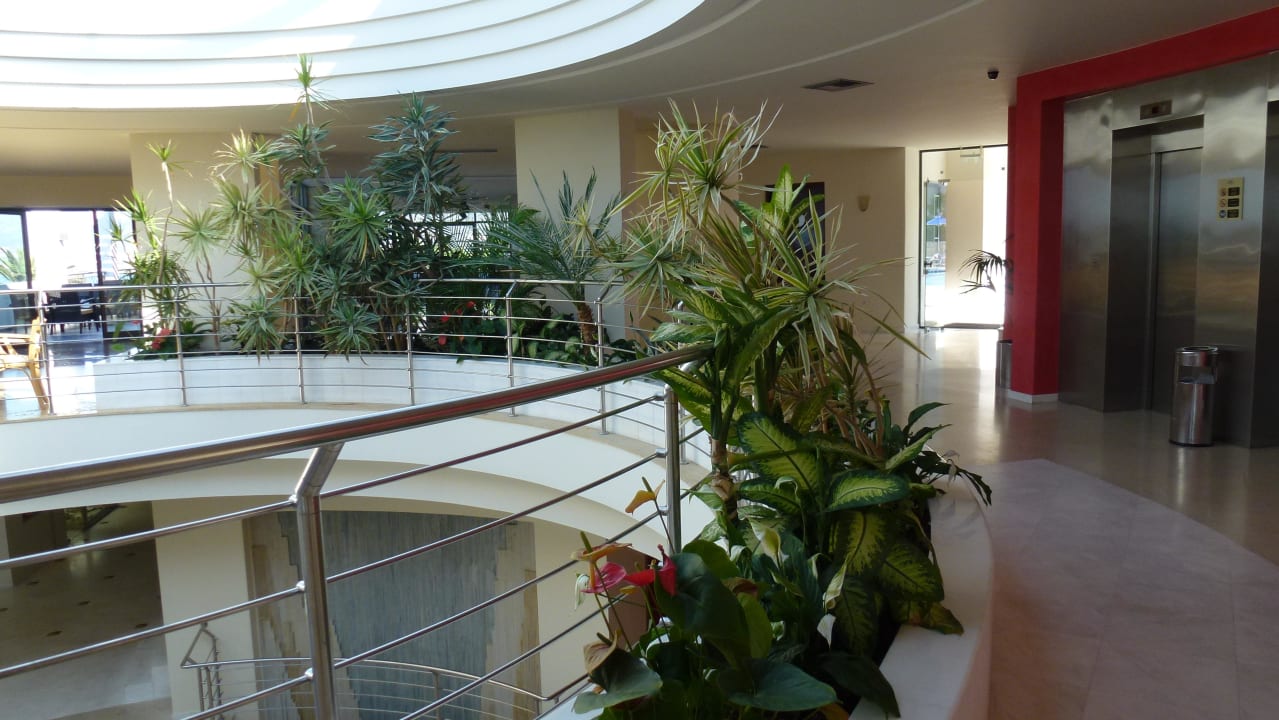 Lobby Grand Hotel Holiday Resort