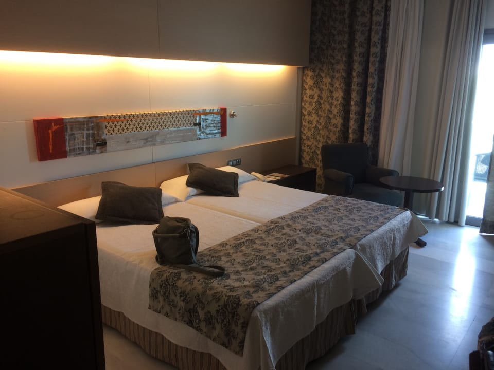 Zimmer Hipotels Gran Conil Hotel