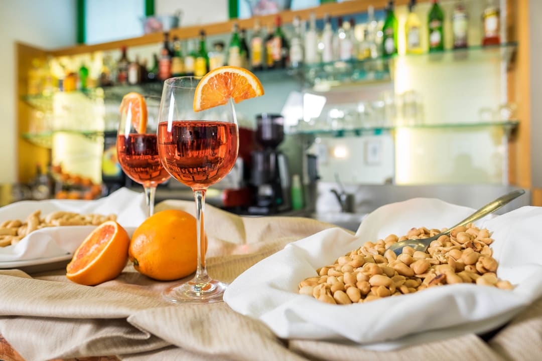 Restaurant West Point Airport Hotel