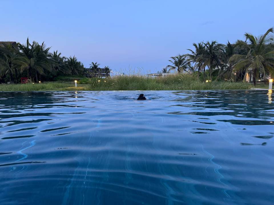 Pool ROBINSON NAM HOI AN