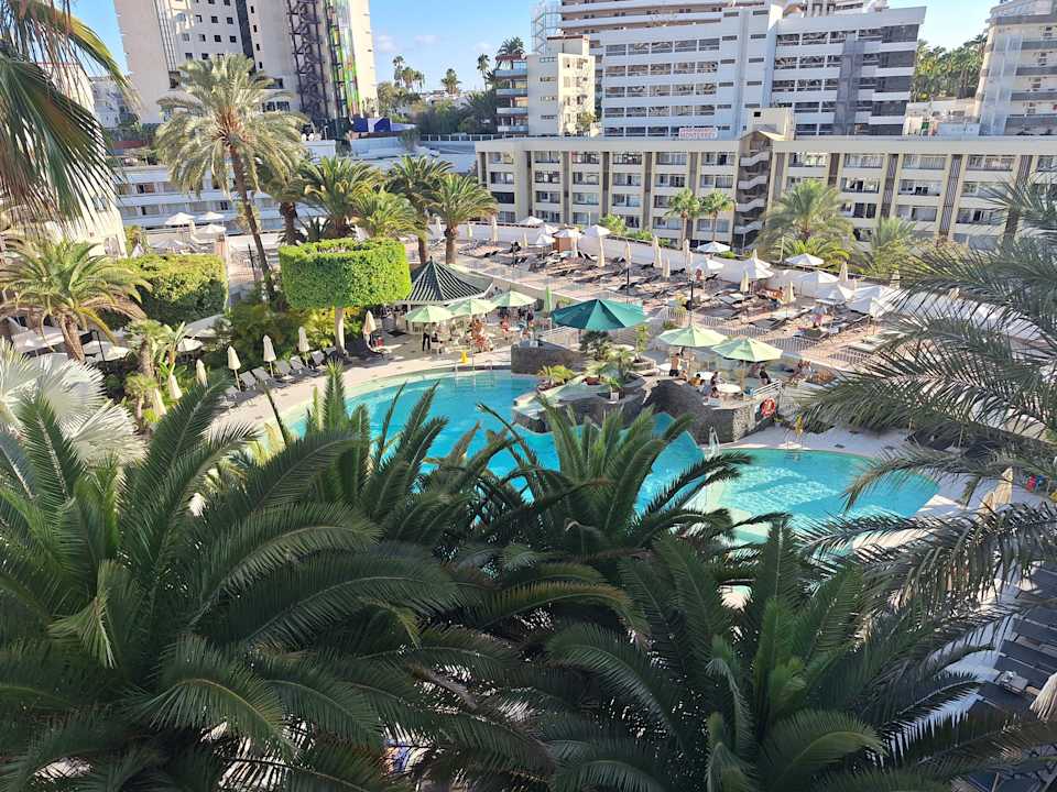 Pool Seaside Hotel Sandy Beach