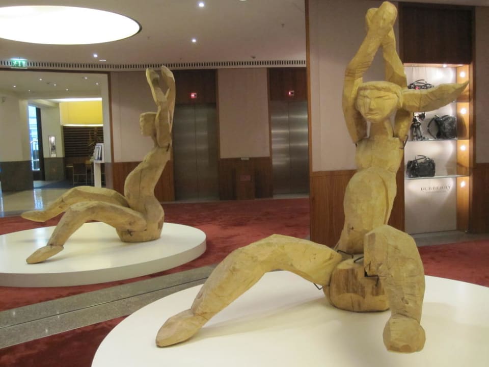 Skulptur in der Lobby Dorint Kurfürstendamm Berlin