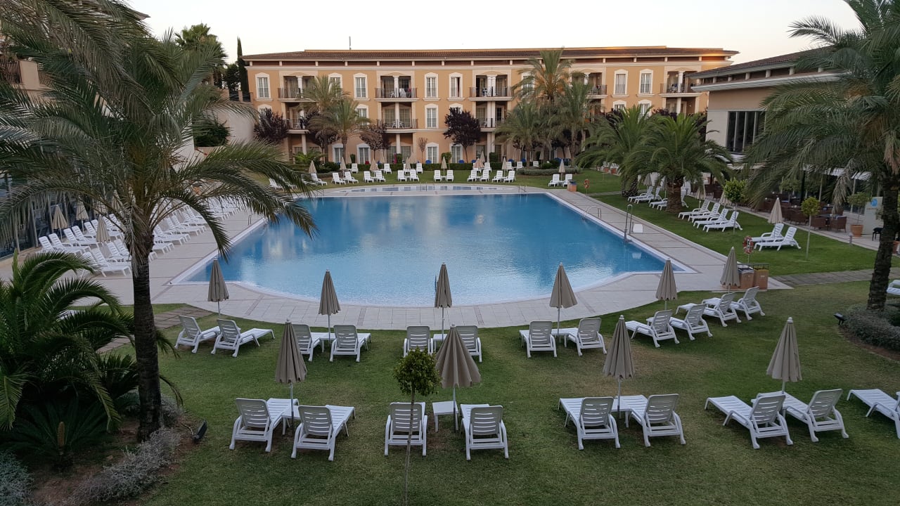 Pool Grupotel Playa de Palma Suites & Spa