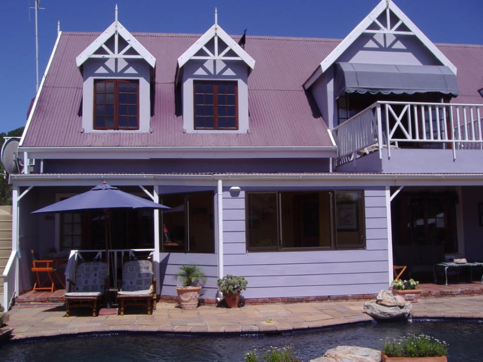 Ansicht vom Pool aus Coral Reef Guest House