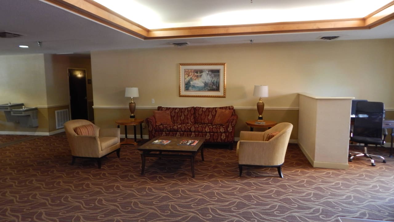 Lobby SureStay Plus by Best Western Tarboro
