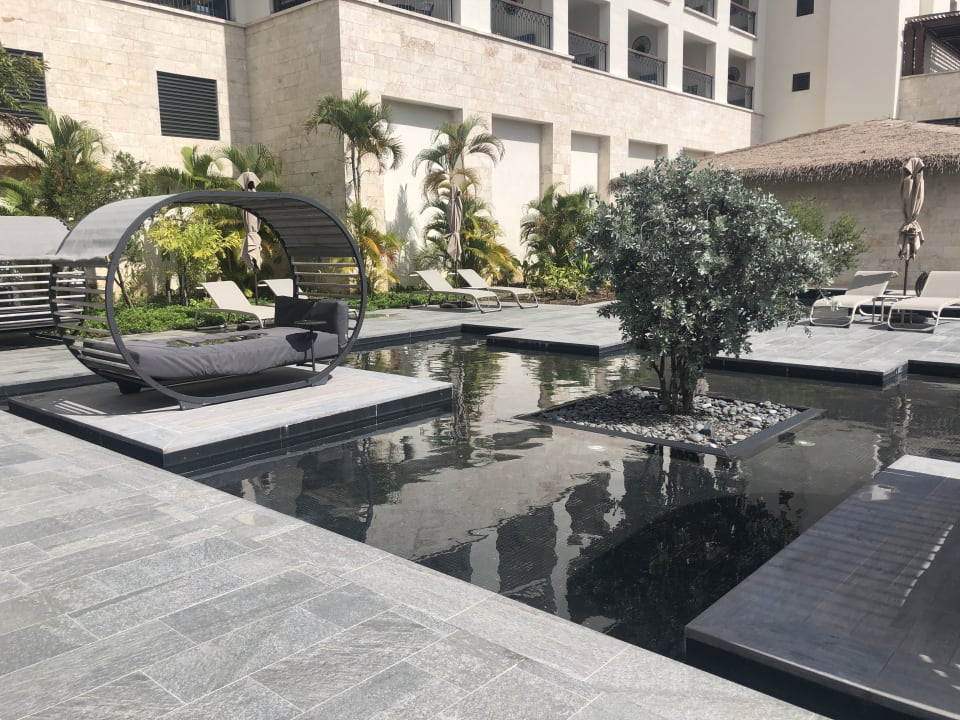 Pool Lopesan Costa Bávaro Resort, Spa & Casino