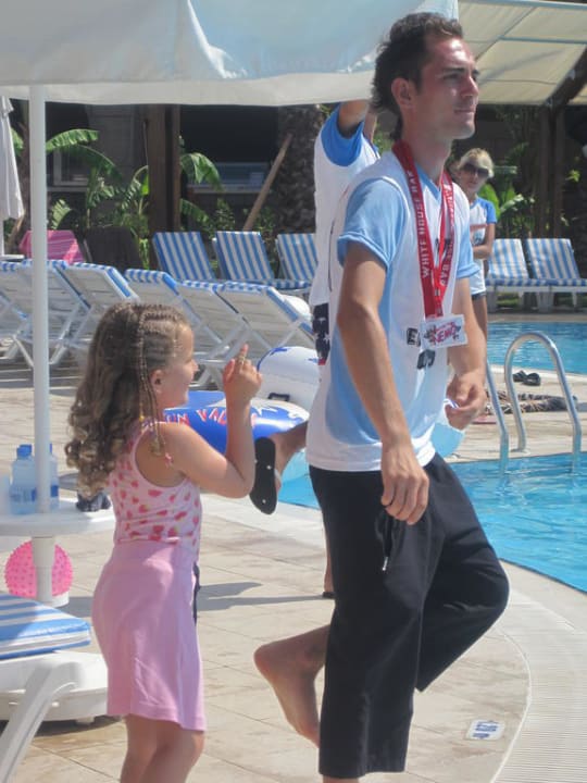 Sun-Dance am Aktiv-Pool mit Nemo! Saturn Palace Resort Hotel