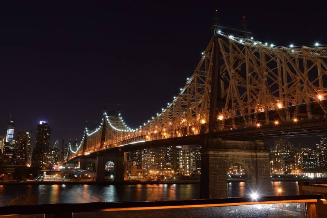 Ausblick von der Dachterrasse  Ravel Hotel