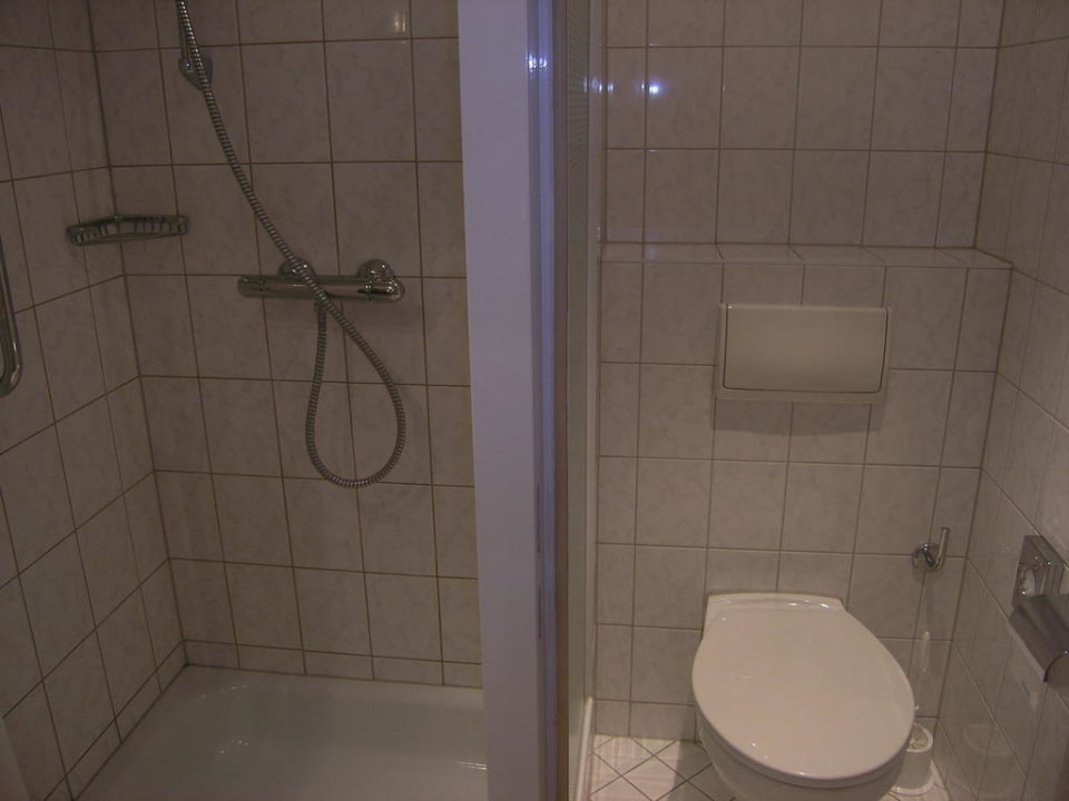 Badezimmer Holiday Inn Express Berlin City Center