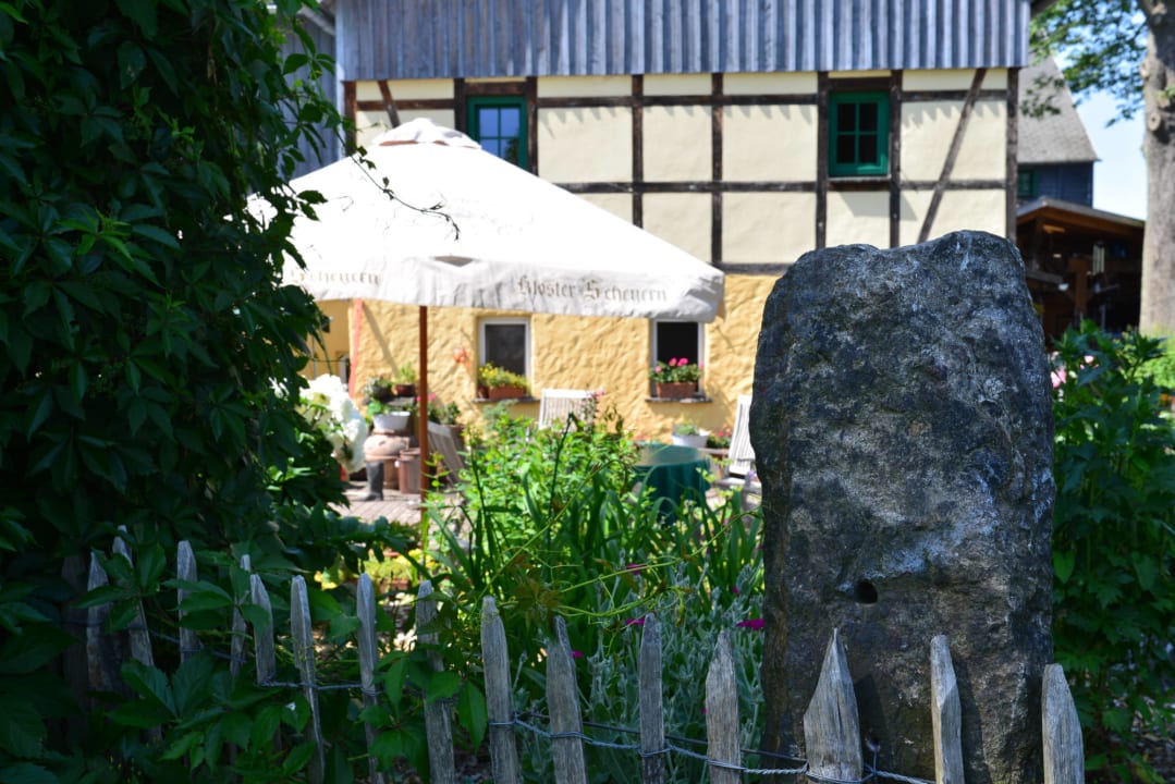Gartenanlage Hotel zur Ofenschenke im Erzgebirge