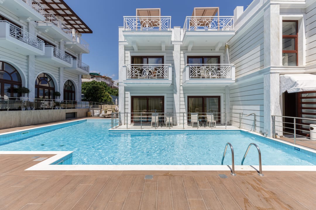 Pool Diverso Platamon Luxury Hotel & Spa