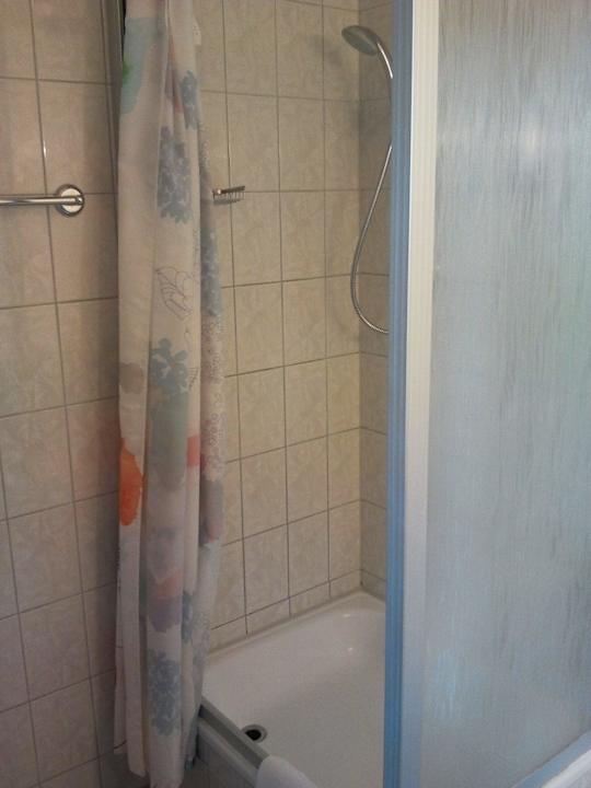 Bad mit Dusche Hotel Nova