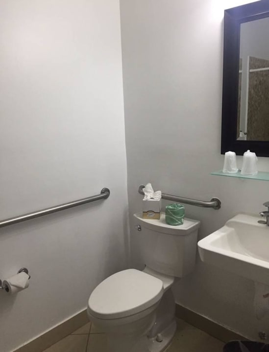 WC The President Hotel