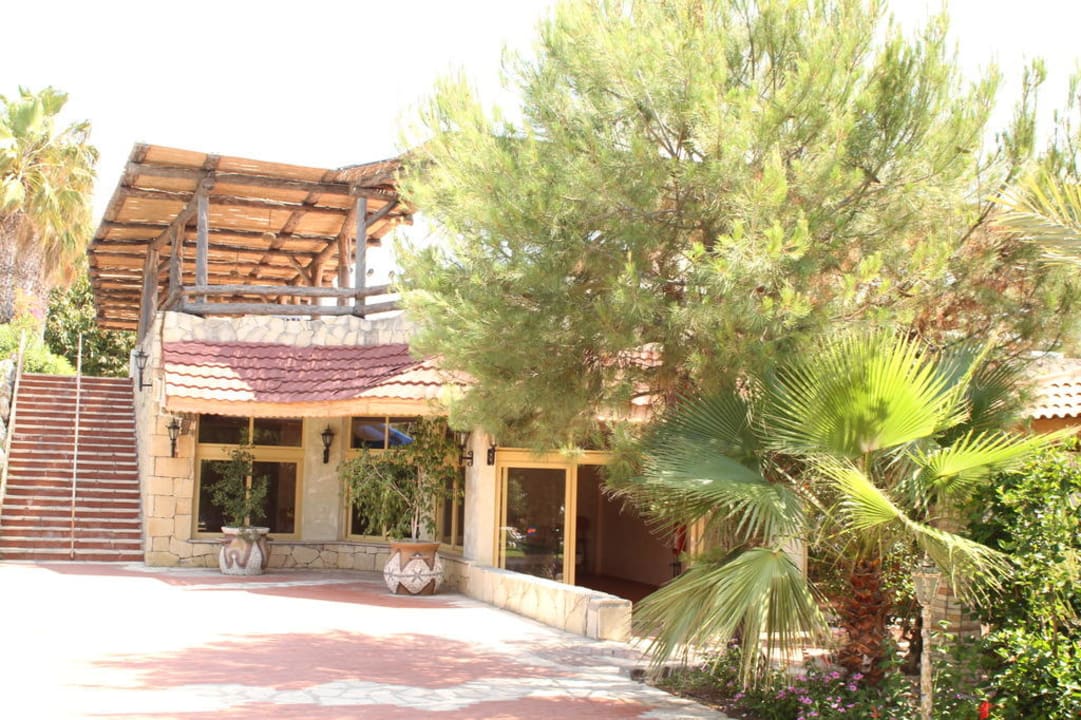 Weg Hotel Defne Garden