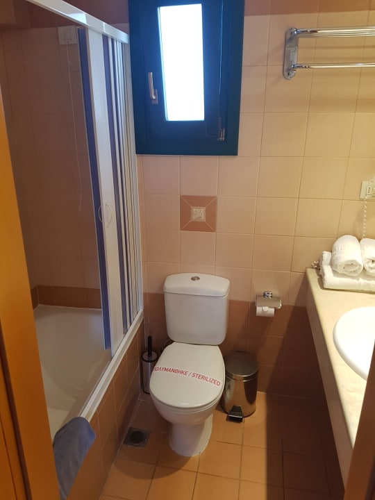 Das Badezimmer Naxos Resort Beach Hotel