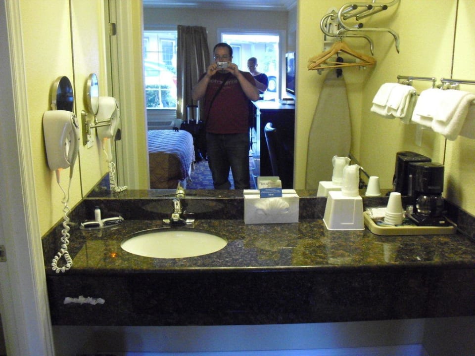 Waschbereich Hotel Monterey Surf Inn