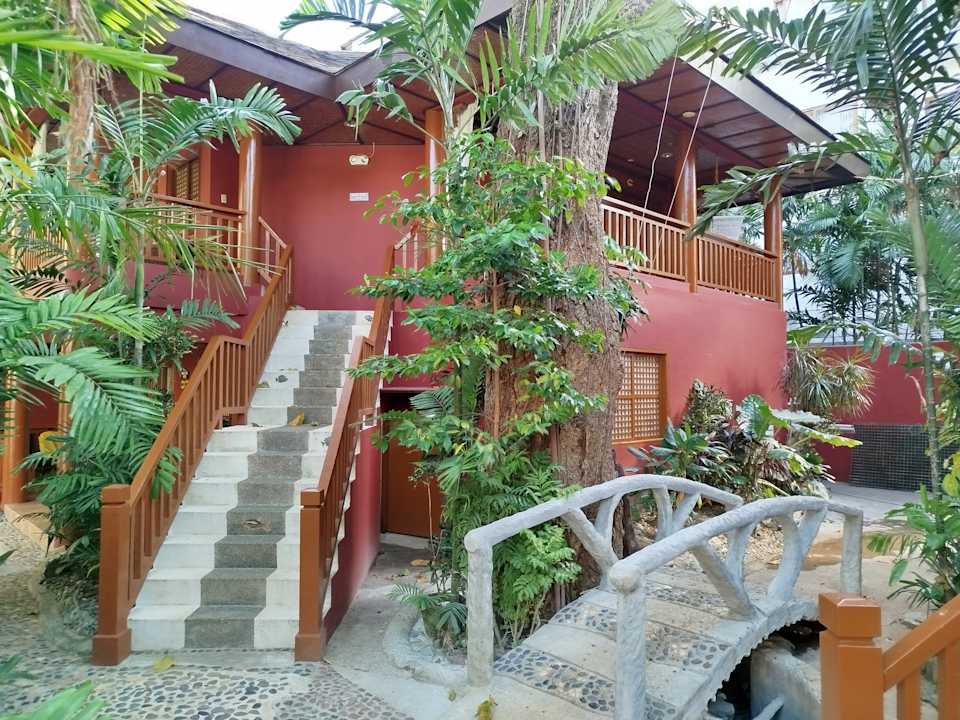 Gartenanlage Boracay Tropics Resort Hotel