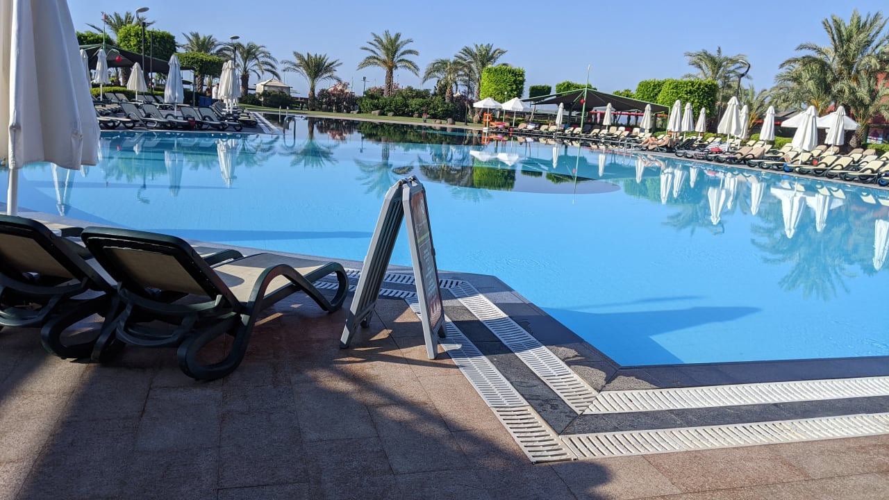 Pool Limak Lara Deluxe Hotel & Resort