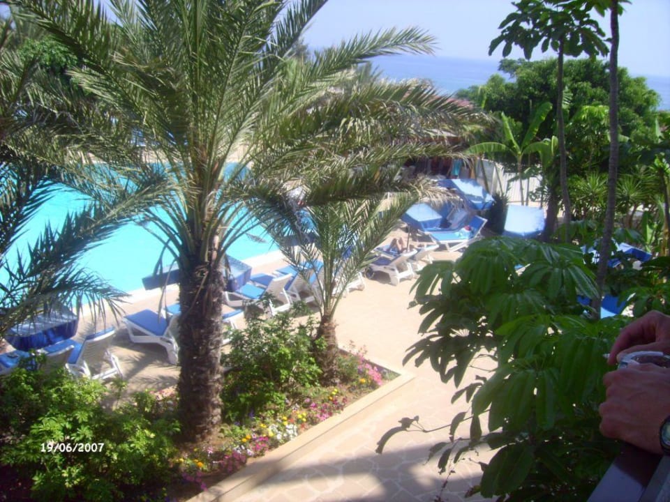 Blick aus dem Zimmer Crystal Springs Beach Hotel