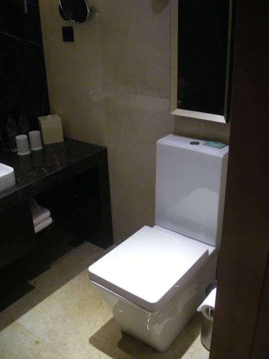 Bad - Toilette Hotel Courtyard by Marriott Suzhou