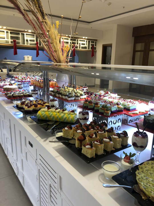 Gastro Terrace Elite Resort