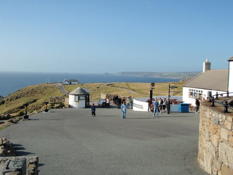Beim Hotel Land's End Hotel