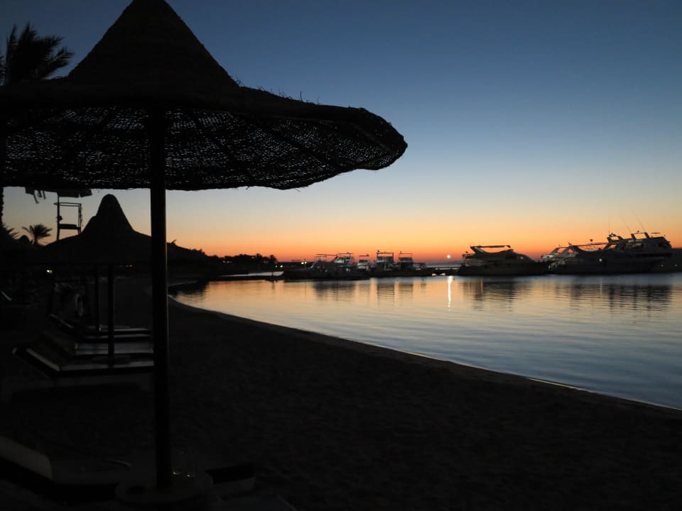 Sonnenaufgang am Strand Giftun Azur Resort