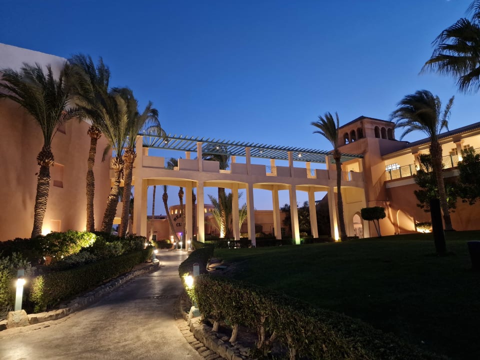 Gartenanlage Mövenpick Resort & Spa El Gouna