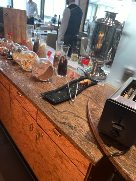 Gastro Leonardo Hotel Köln Bonn Airport